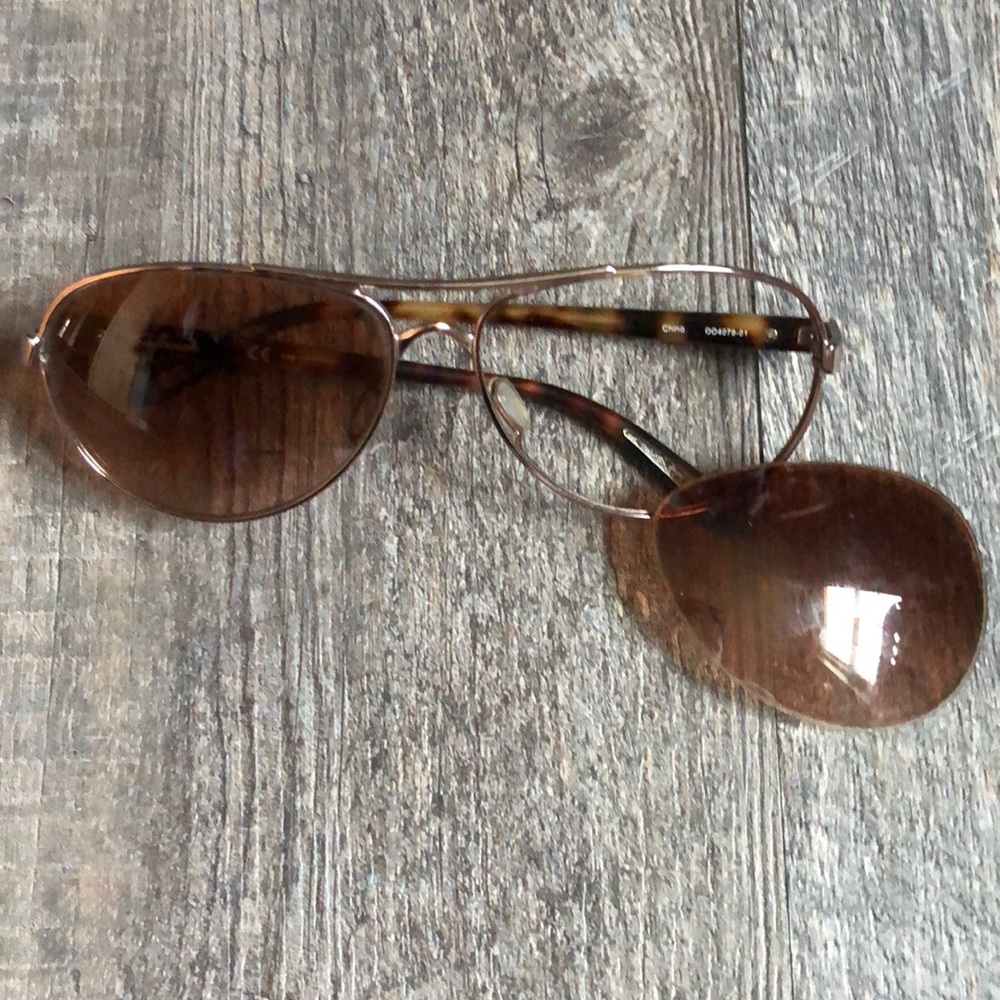 Oakley feedback rose gold needs repairs